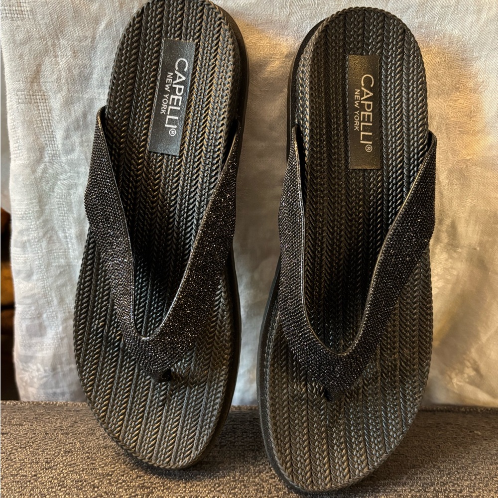 Capelli New York Black Flip Flops NEW